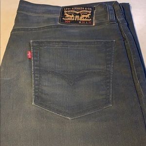 Men Levi Jean size 36x32 style 504
